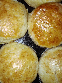 A picture of sweet scone biscuits (Drum Best Recipe Summer 2013).
