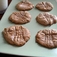 A picture of B's P.B. cookies.