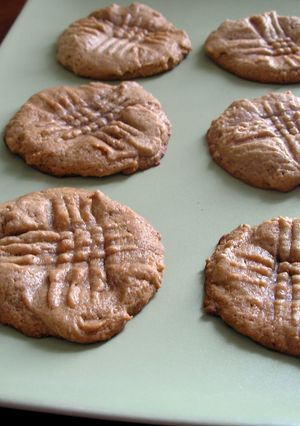 A picture of B's P.B. cookies.
