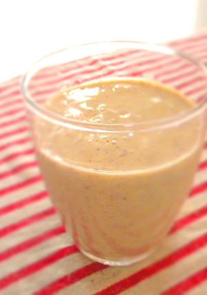 A picture of Diet-Friendly Tofu 'Kinako' (Roasted Soy Flour) Smoothie.