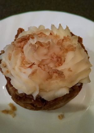 A picture of The Thanksgiving Day "Cupcake".