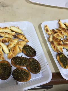 صورة لوصفة معجنات بجبنة الكيري والزعتر