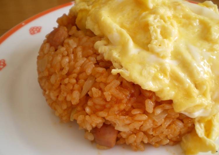 Easiest Way to Make Any-night-of-the-week Omurice with Well-Flavoured Chicken Rice
