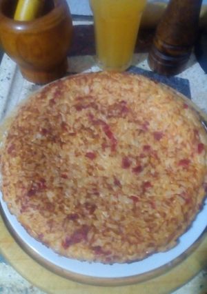 Una foto de Tortilla de arroz y ají 🌶️🍙