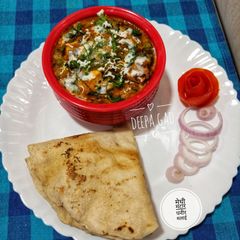 A picture of Methi-Matar-Paneer Malai.