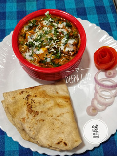 A picture of Methi-Matar-Paneer Malai.