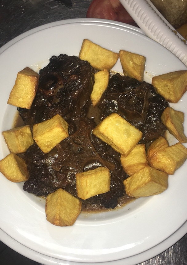 Una foto de Carrillada fresca en salsa