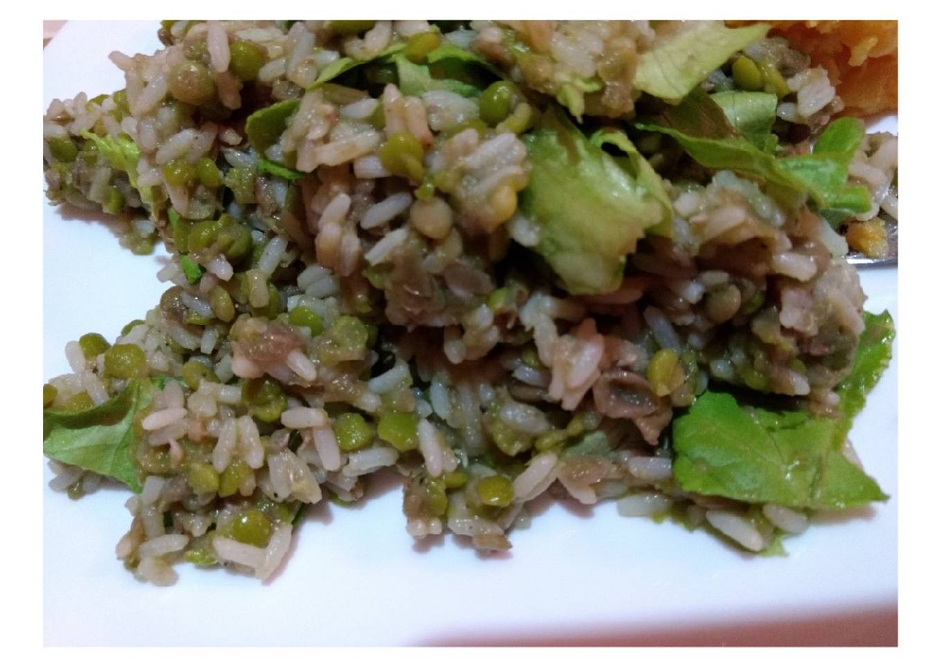 Ensalada de arroz y legumbres