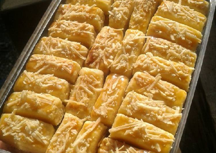  Resep  Kue kering kastengel  keju  oleh Latifatul Cookpad