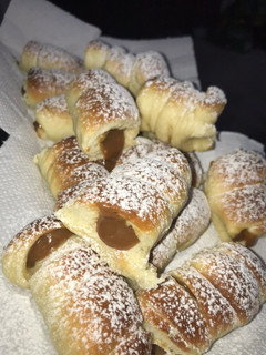 Una foto de Cañoncitos de dulce de leche