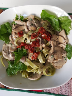 Una foto de Pasta con salsa de setas