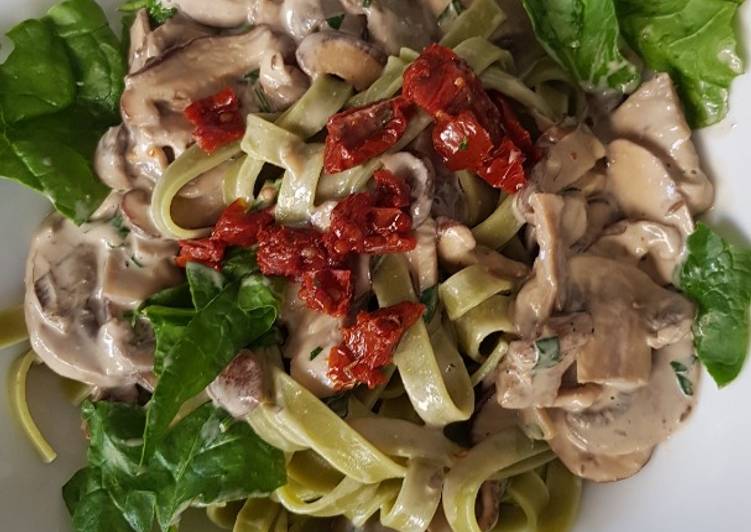 Pasta con salsa de setas