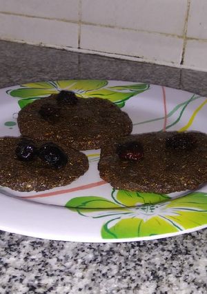Una foto de Galletitas Harina Integral Algarroba Avena Pasas de uva