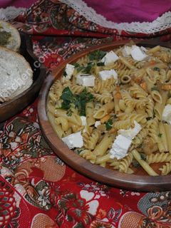 عکسی از دستور پاستای بادام زمینی با پنیرفتا