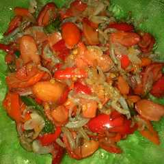 A picture of Oseng Teri kulit melinjo.