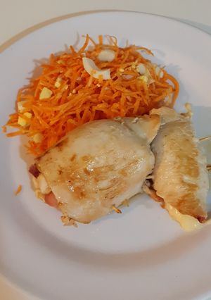 Una foto de Bifes de pollo rellenos con jamón y queso 😋