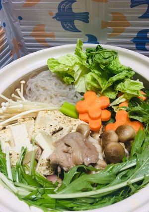 Una foto de Japanese Sukiyaki JP 🥕🍲
