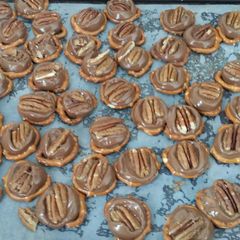A picture of Rolo candy and pretzels.