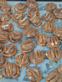 A picture of Rolo candy and pretzels.