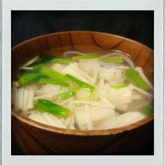 A picture of Canned Crab Meat and Spinach Soup (Low-Carb).