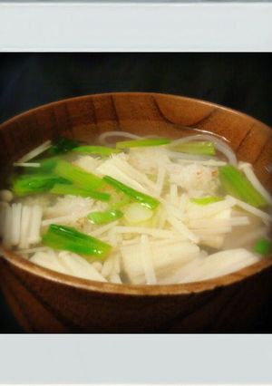 A picture of Canned Crab Meat and Spinach Soup (Low-Carb).