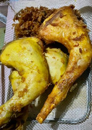 Foto resep Ayam Goreng Kuning Lengkuas