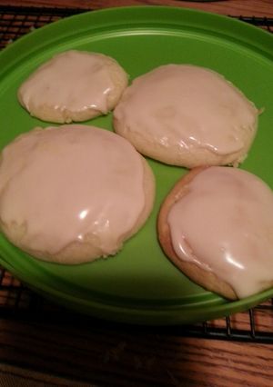 A picture of Iced Sour Cream Cookies.