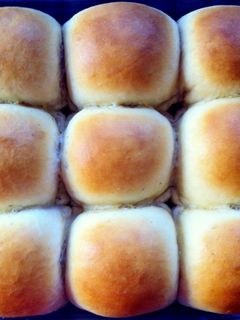 A picture of Dinner Rolls.