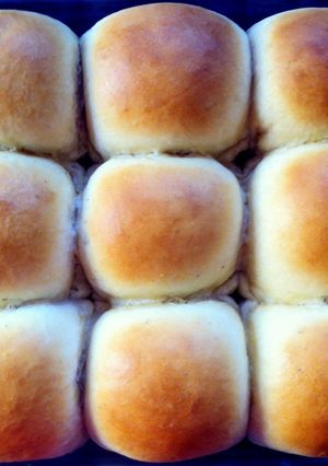 A picture of Dinner Rolls.