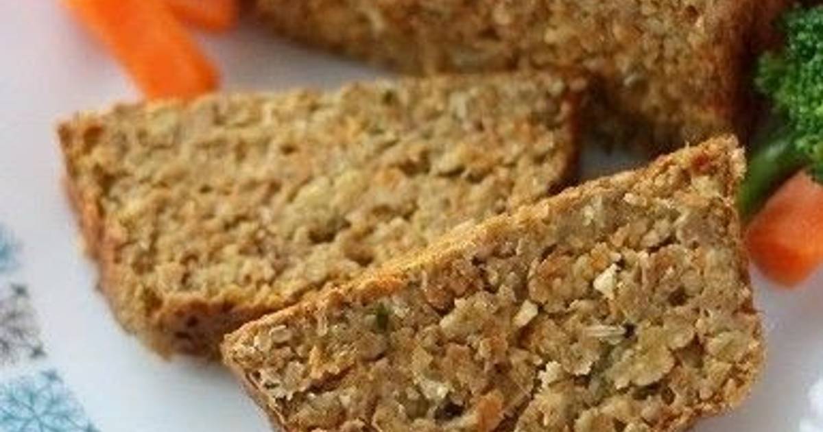 Nut Roast in a Meatloafstyle with Lentils, Nuts and Cheese Recipe by