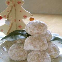 A picture of Very Easy! Crispy Snowball Cookies.