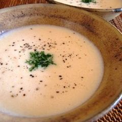 A picture of Creamy and Rich Nagaimo Yam Soup.