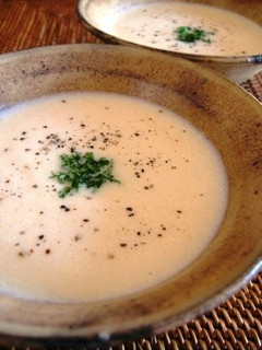 A picture of Creamy and Rich Nagaimo Yam Soup.
