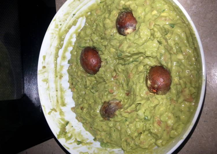 Simple Way to Make Any-night-of-the-week Holy GUACAMOLE