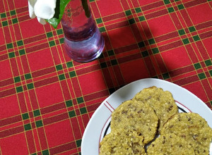 Una foto de Galletitas veganas dulces integrales -con maní y naranja 🍪🍪 :)