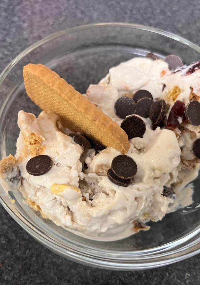 Una foto de Helado de plátano y de Pistacho