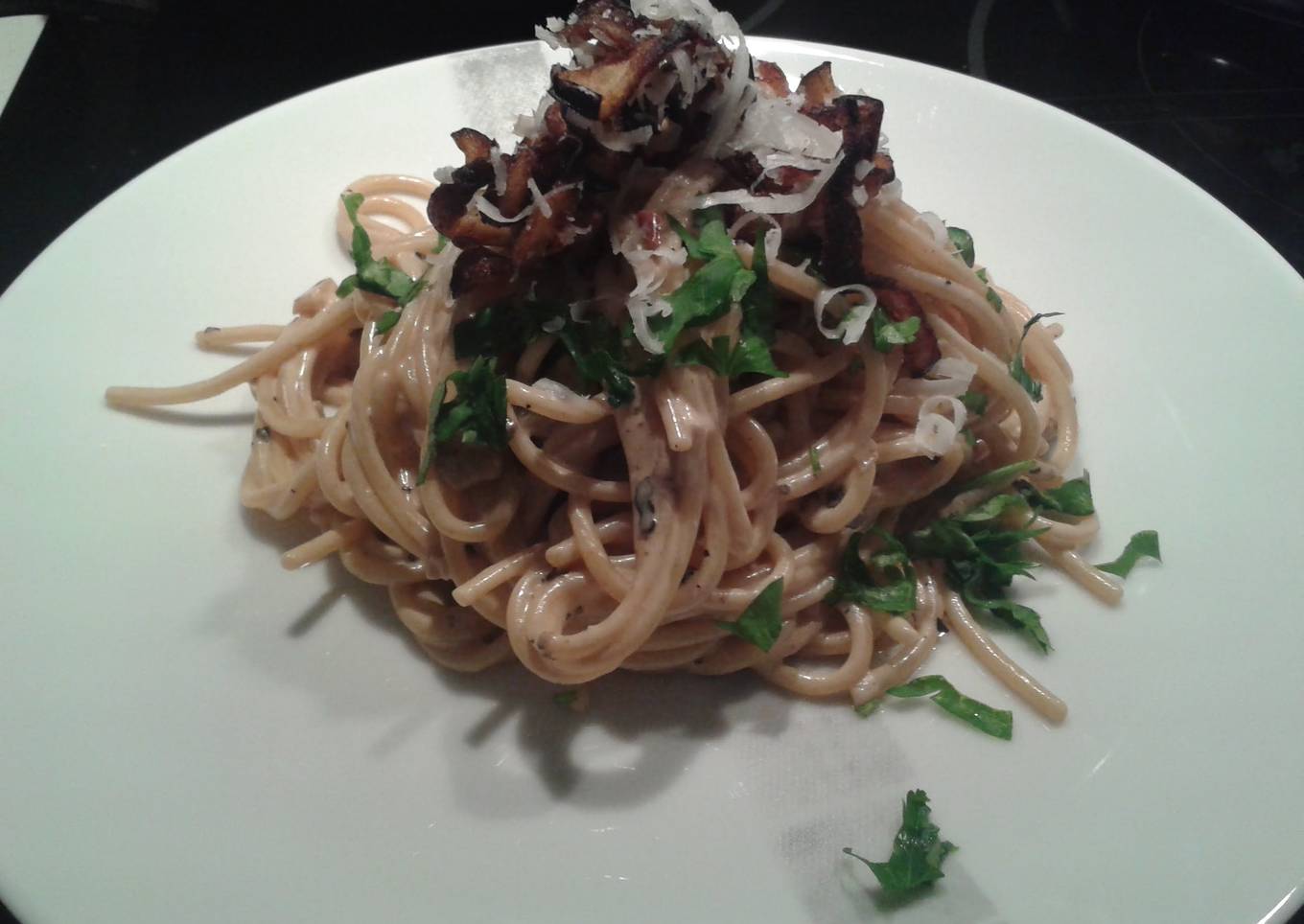 Creamy pasta with eggplant