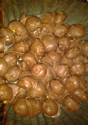 A picture of Peanut Butter Balls.