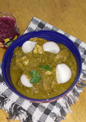 A picture of Coriander chicken.