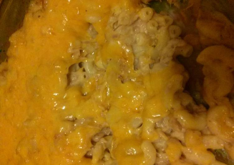 Step-by-Step Guide to Prepare Favorite Creamy, Cheesy Tuna Noodle Casserole ; 2 Ways!