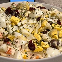 Yogurt-mayo chicken salad A picture of Yogurt-mayo chicken salad.