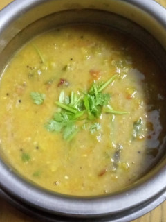 பப்பு சாறு (Paruppu saaru recipe in tamil) செய்முறை முக்கிய புகைப்படம்