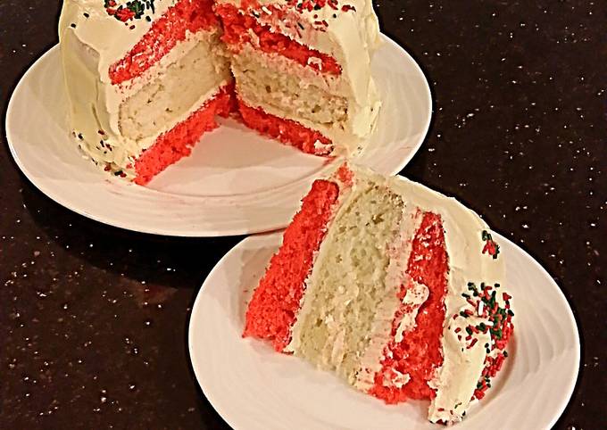 Vanilla Christmas Layer Cake with Creamy Vanilla Buttercream Frosting