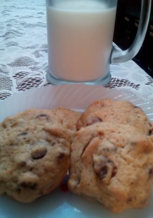 A picture of sunshine 's milk chocolate chip cookies.
