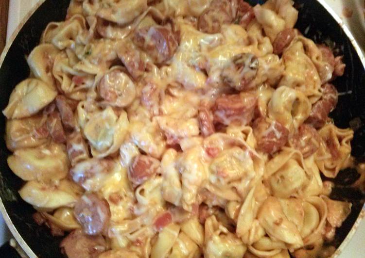 One pot Tortellini in a creamy tomato sauce One pot Tortellini in a creamy tomato sauce