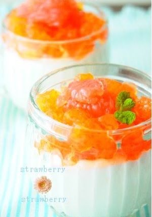 A picture of Yogurt Mousse with Grapefruit Gelée.