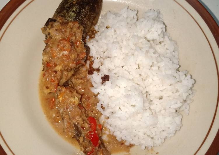 Resep: Pecak Lele Khas Betawi yang Gurih!