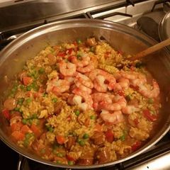 A picture of Chicken and Chorizo Paella.