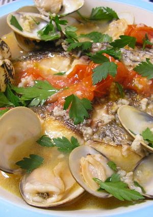 A picture of Easy Acqua Pazza with Fish Fillets.