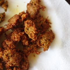 A picture of Lauki ke Pakode.